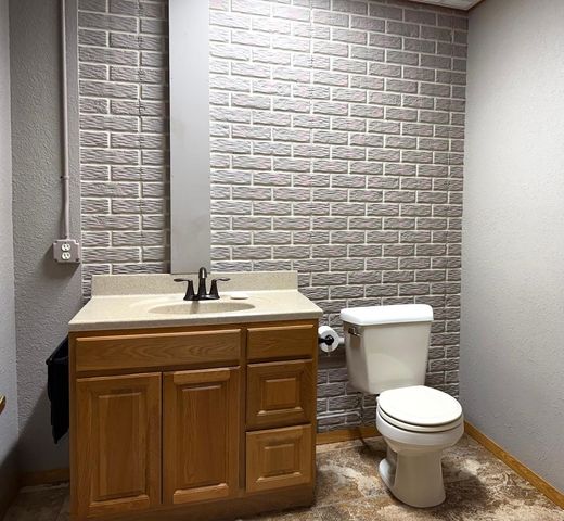 4767 Pine View Court, Bay City, MI 48706