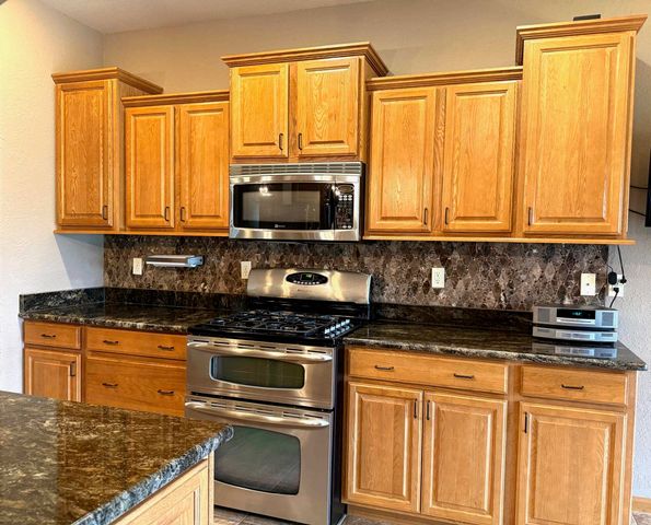 4767 Pine View Court, Bay City, MI 48706