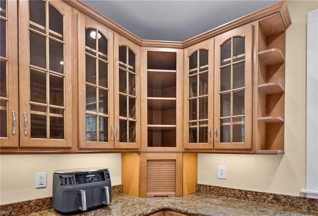 736 W Princess Anne Rd Unit 402, Norfolk, VA 23517