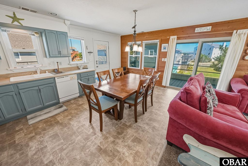 Image 11 of property listing at 8645 W Inlet Court, Nags Head, NC 27959