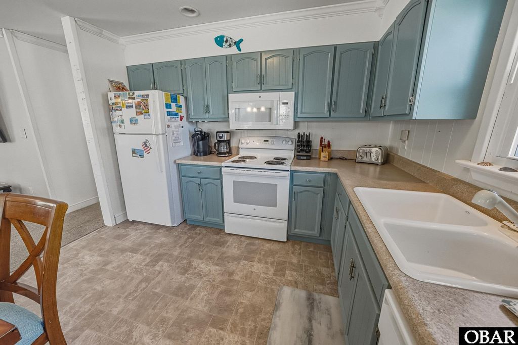 Image 14 of property listing at 8645 W Inlet Court, Nags Head, NC 27959