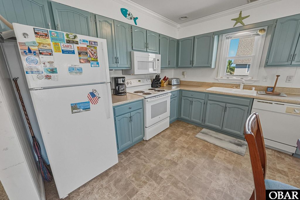 Image 15 of property listing at 8645 W Inlet Court, Nags Head, NC 27959