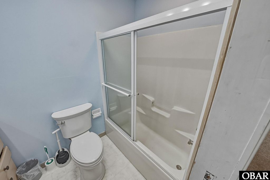 Image 20 of property listing at 8645 W Inlet Court, Nags Head, NC 27959