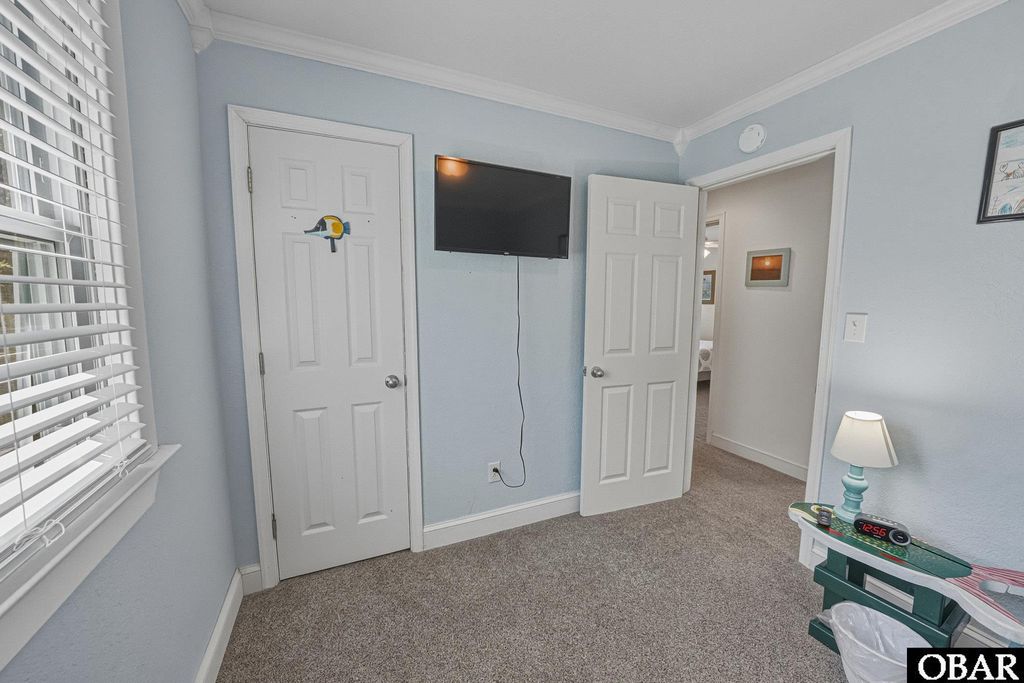 Image 33 of property listing at 8645 W Inlet Court, Nags Head, NC 27959