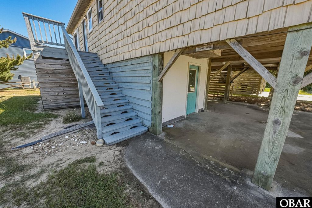 Image 34 of property listing at 8645 W Inlet Court, Nags Head, NC 27959