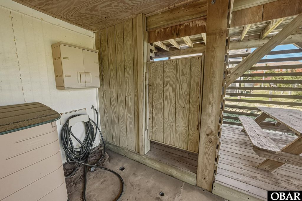 Image 37 of property listing at 8645 W Inlet Court, Nags Head, NC 27959