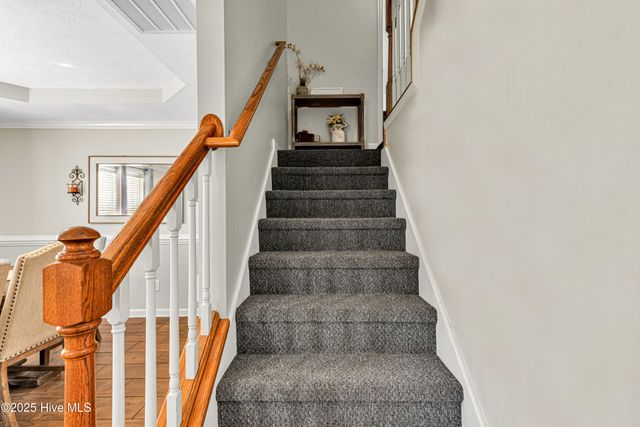 302 Honey Court W, Jacksonville, NC 28540