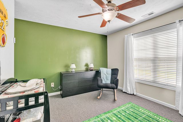 302 Honey Court W, Jacksonville, NC 28540