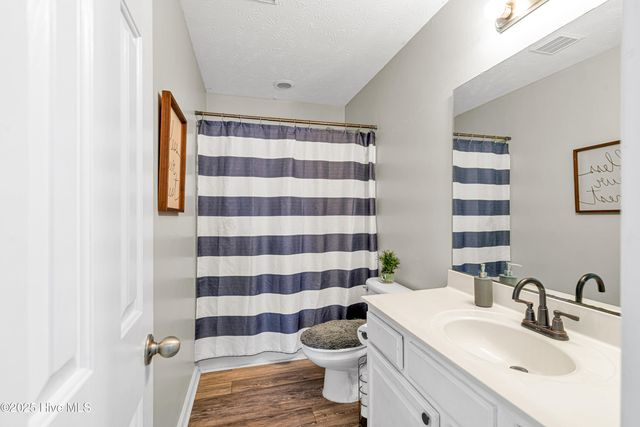 302 Honey Court W, Jacksonville, NC 28540