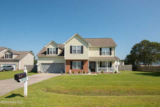 302 Honey Court W, Jacksonville, NC 28540