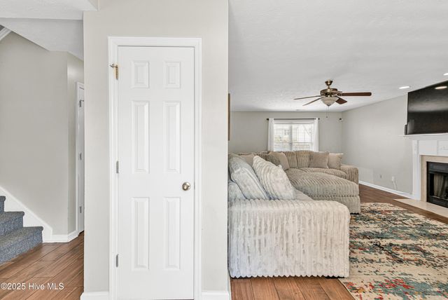 302 Honey Court W, Jacksonville, NC 28540