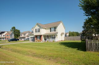302 Honey Court W, Jacksonville, NC 28540