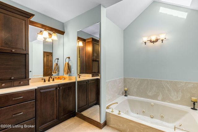 14203 Wakefield Pl, Louisville, KY 40245