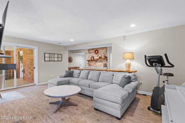 14203 Wakefield Pl, Louisville, KY 40245