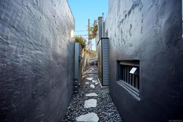 3719 Kite St, San Diego, CA 92103