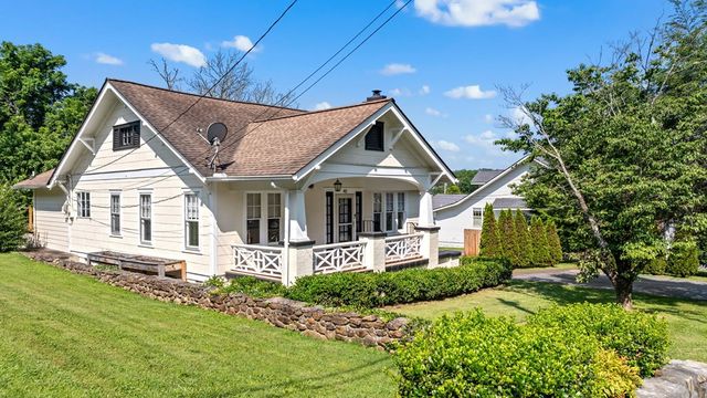 46 Dillard Street, Murphy, NC 28906