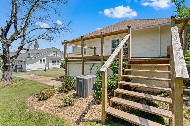 46 Dillard Street, Murphy, NC 28906