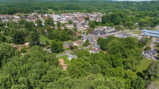 46 Dillard Street, Murphy, NC 28906