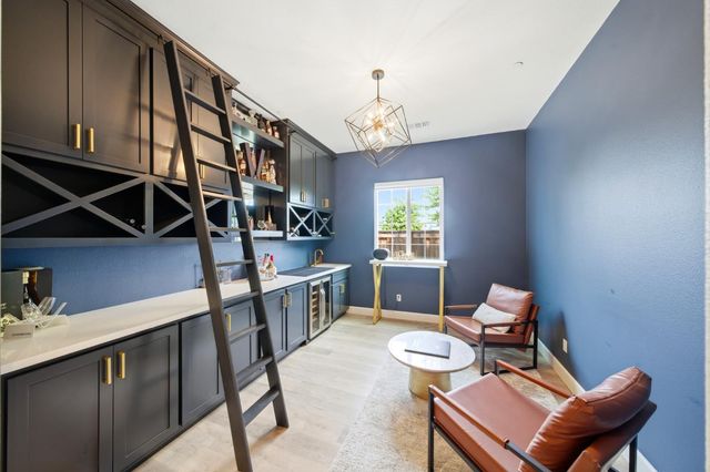 8852 Upbeat Way, Elk Grove, CA 95757