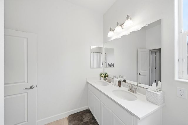 8852 Upbeat Way, Elk Grove, CA 95757