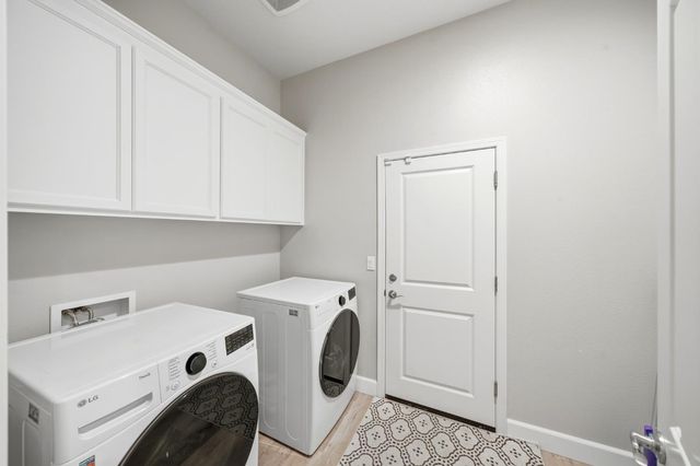 8852 Upbeat Way, Elk Grove, CA 95757