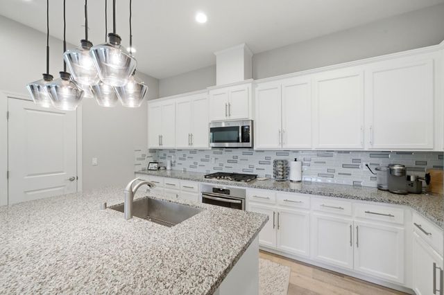 8852 Upbeat Way, Elk Grove, CA 95757