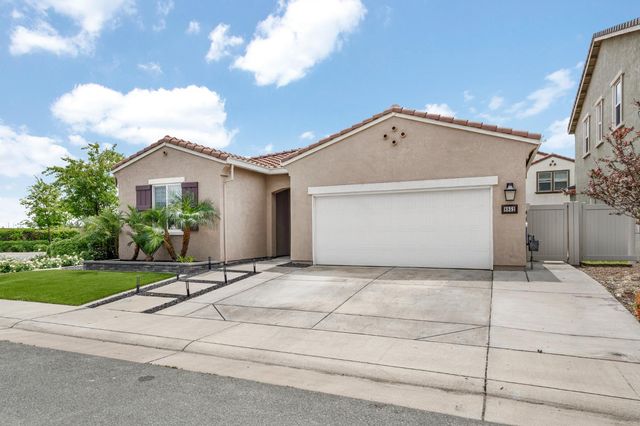8852 Upbeat Way, Elk Grove, CA 95757