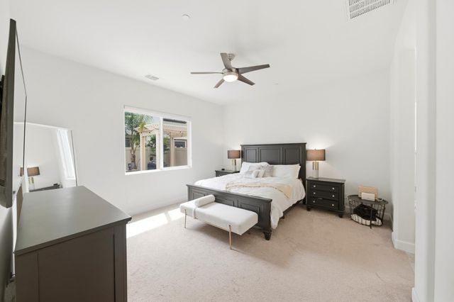 8852 Upbeat Way, Elk Grove, CA 95757