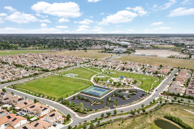 8852 Upbeat Way, Elk Grove, CA 95757