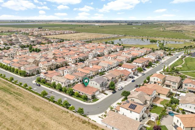 8852 Upbeat Way, Elk Grove, CA 95757