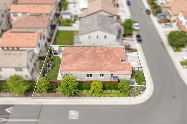 8852 Upbeat Way, Elk Grove, CA 95757