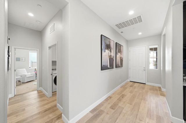 8852 Upbeat Way, Elk Grove, CA 95757