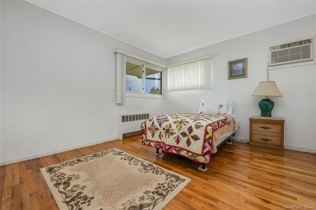 2 Mozart Lane, Bethpage, NY 11714