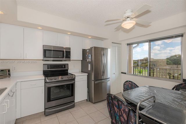 1200 SW 137th Avenue 402E, Pembroke Pines, FL 33027