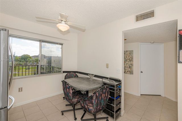 1200 SW 137th Avenue 402E, Pembroke Pines, FL 33027