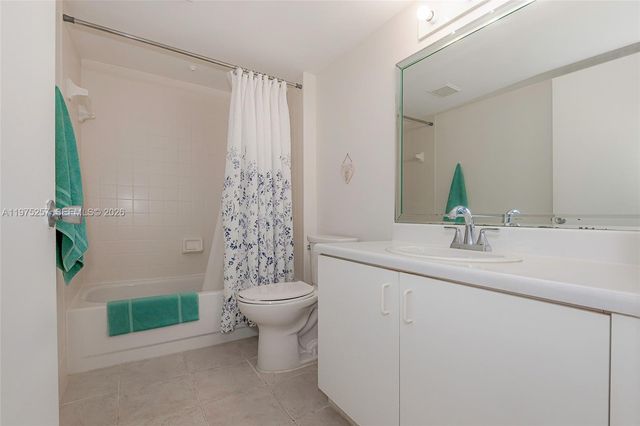 1200 SW 137th Avenue 402E, Pembroke Pines, FL 33027