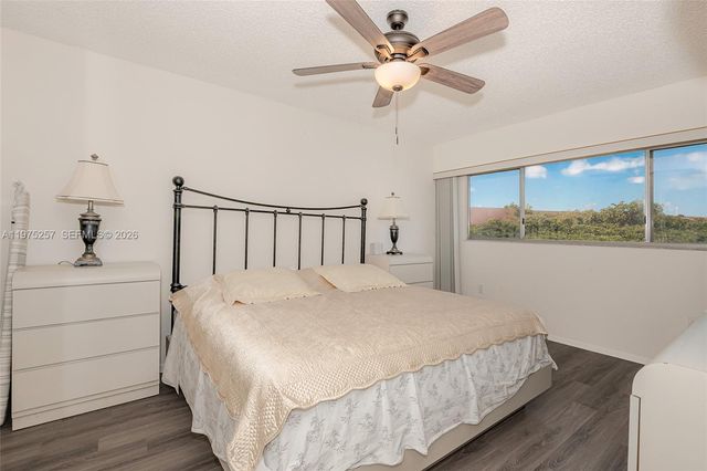 1200 SW 137th Avenue 402E, Pembroke Pines, FL 33027