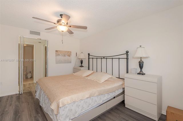 1200 SW 137th Avenue 402E, Pembroke Pines, FL 33027