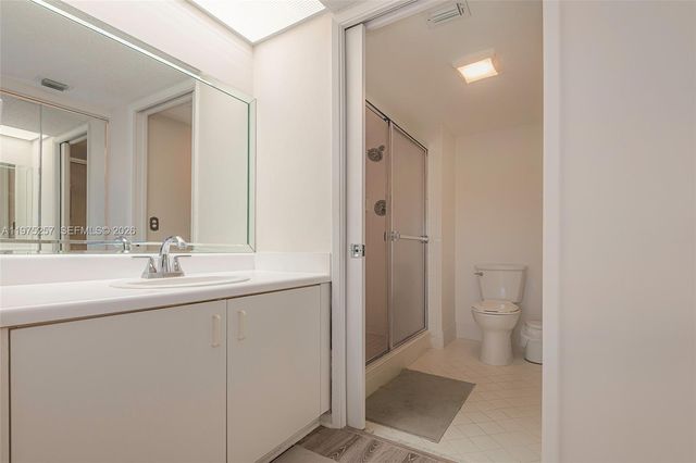 1200 SW 137th Avenue 402E, Pembroke Pines, FL 33027