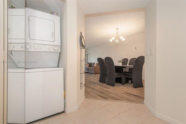 1200 SW 137th Avenue 402E, Pembroke Pines, FL 33027