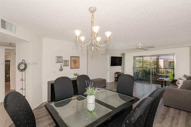 1200 SW 137th Avenue 402E, Pembroke Pines, FL 33027