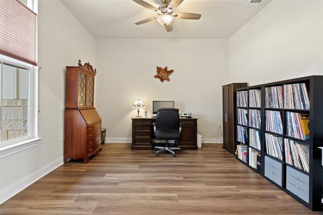 400 Martingale ST, Georgetown, TX 78633