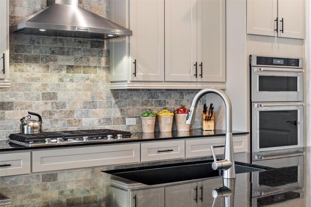 400 Martingale ST, Georgetown, TX 78633