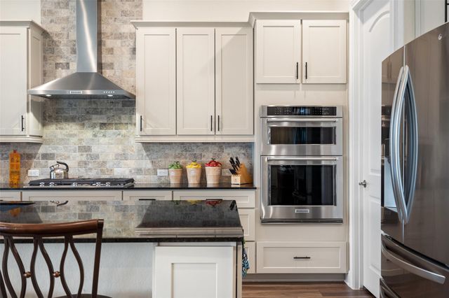 400 Martingale ST, Georgetown, TX 78633