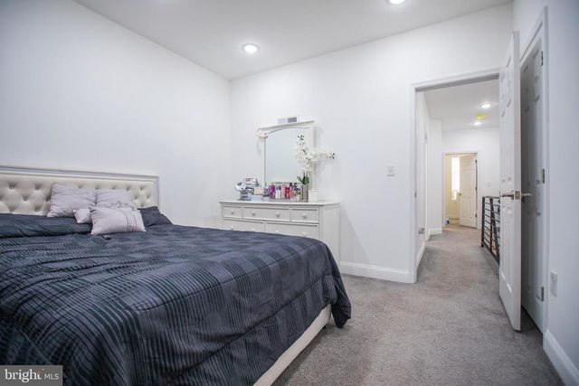 1424 S VOGDES ST, Philadelphia, PA 19143