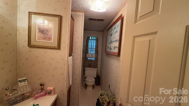 468 Long Branch Road, Green Mountain, NC 28740