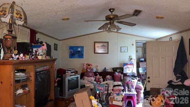 468 Long Branch Road, Green Mountain, NC 28740