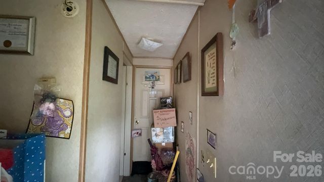 468 Long Branch Road, Green Mountain, NC 28740