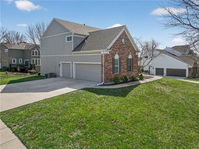 14543 Mohawk Road, Overland Park, KS 66224