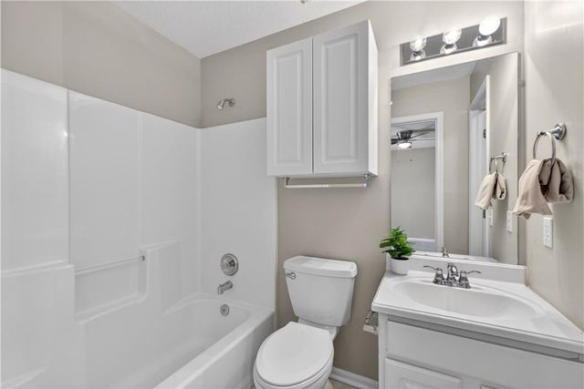 14543 Mohawk Road, Overland Park, KS 66224